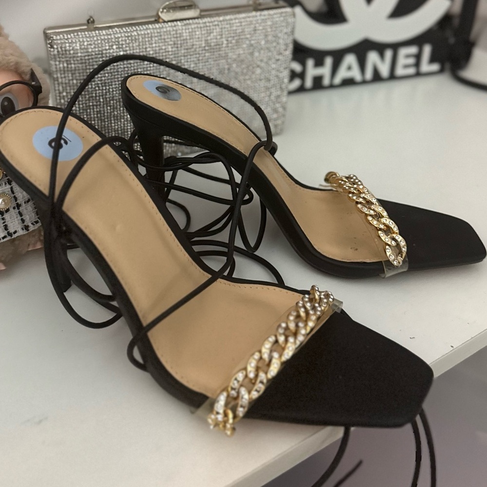 Black strap Heels with Gold Chain Accent NWOT